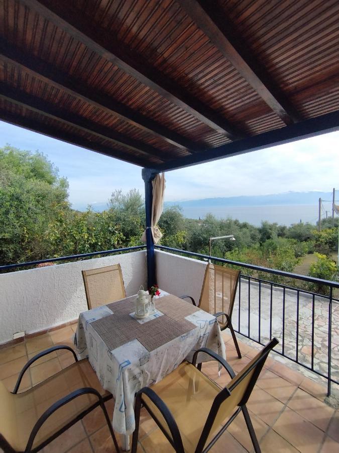 Takis Haikos House Two Minutes Walk To The Beach Peroulia 보우네리아 외부 사진