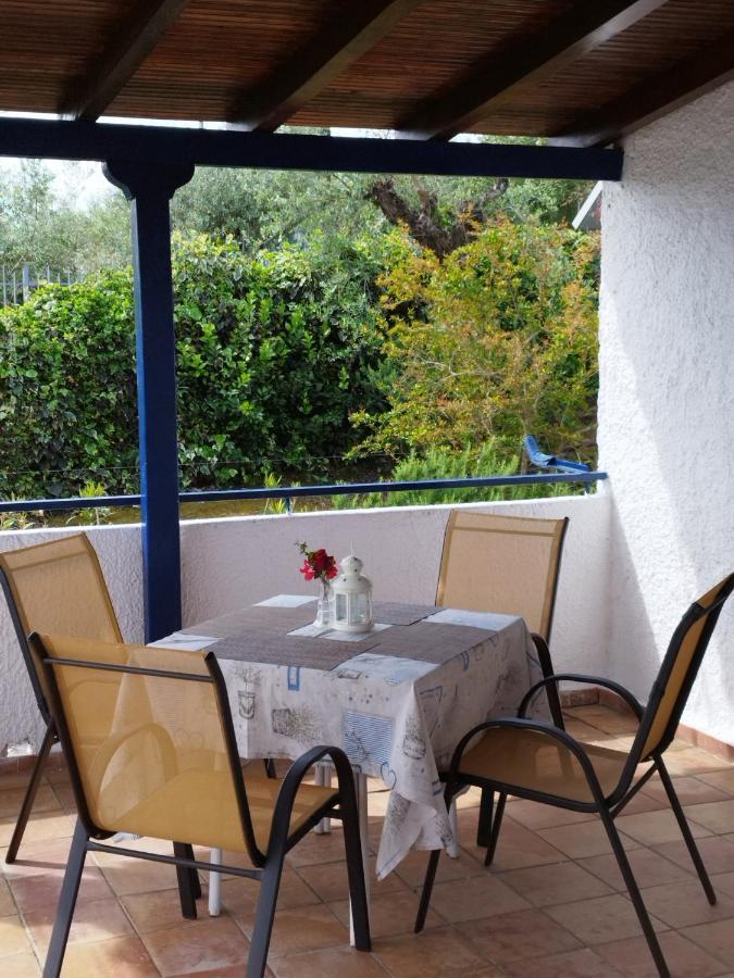 Takis Haikos House Two Minutes Walk To The Beach Peroulia 보우네리아 외부 사진
