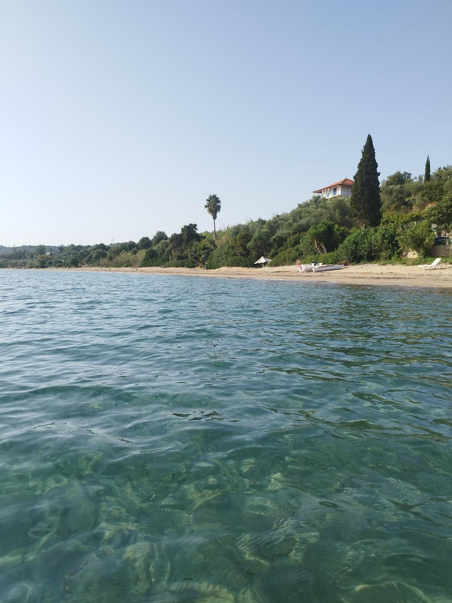 Takis Haikos House Two Minutes Walk To The Beach Peroulia 보우네리아 외부 사진