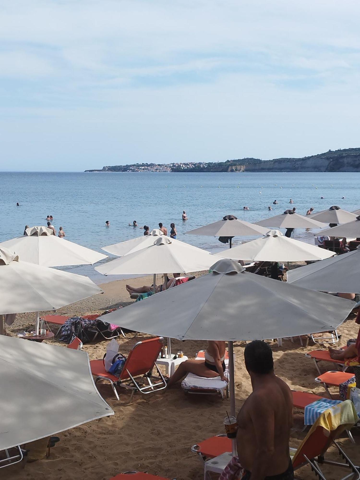 Takis Haikos House Two Minutes Walk To The Beach Peroulia 보우네리아 외부 사진